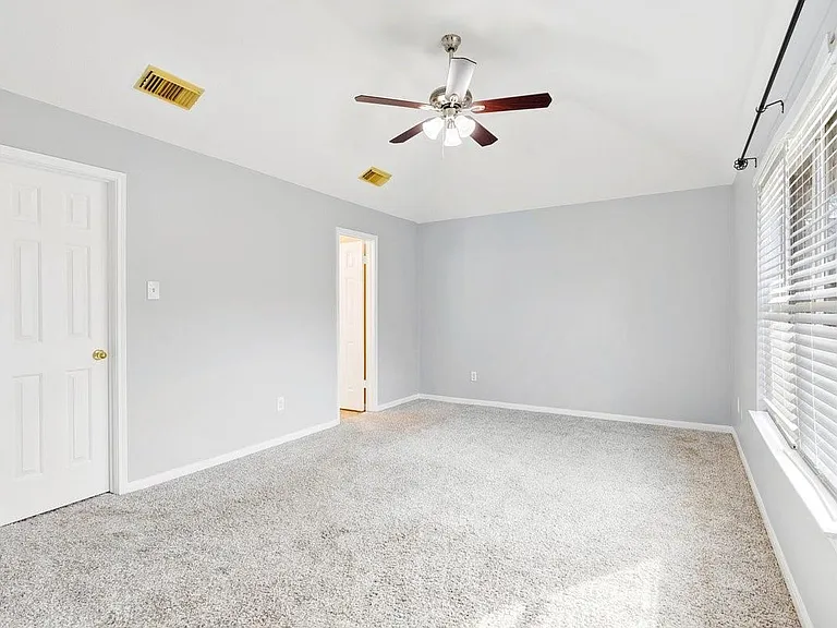2922 Abbey Field Dr — Photo 11