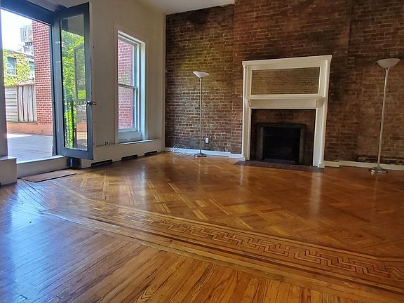 4th image of 125 W 77th St APT 2