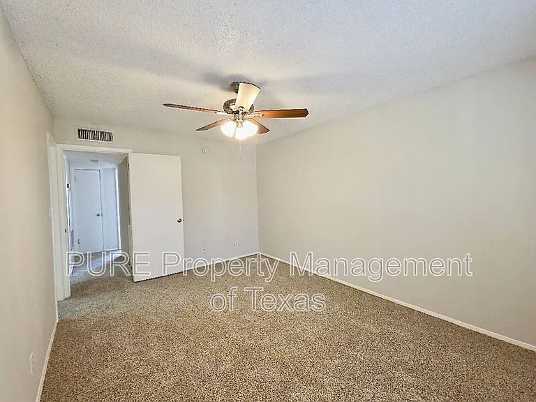 9611 Covey Ridge Ln — Photo 10