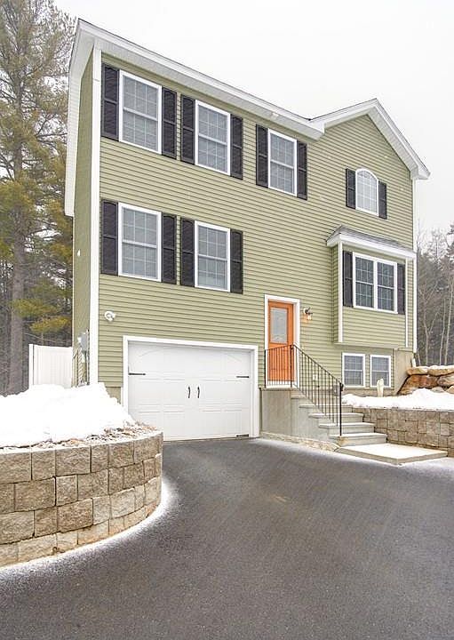1st image of 25 Pinewood Dr