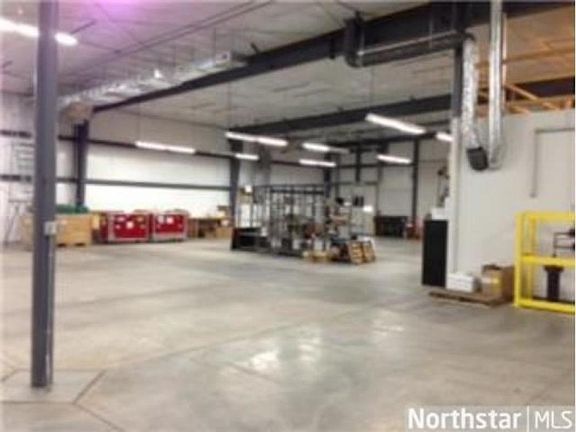 3rd image of 39966 Grand Ave