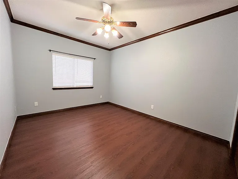 738 Ridgemont Dr — Photo 14
