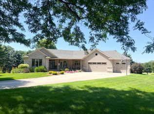 7005 Halifax Ln NW, Rochester, MN 55901
