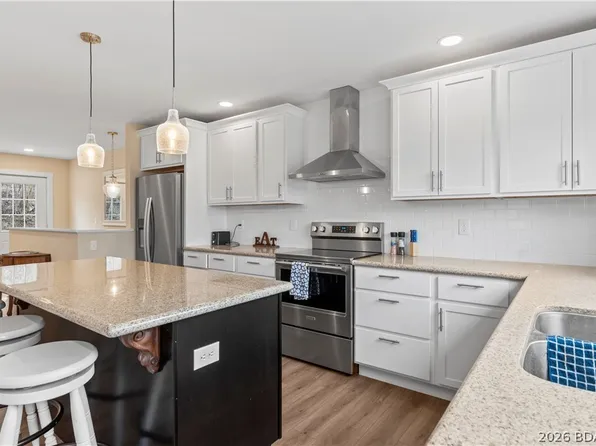 463 Lindsay Ln, Camdenton, MO 65020