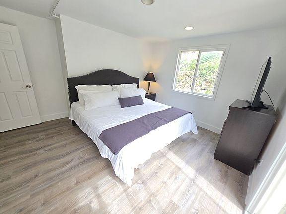 Big bedroom. King bed.