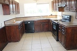 3rd image of 3108 Ravenwood Dr