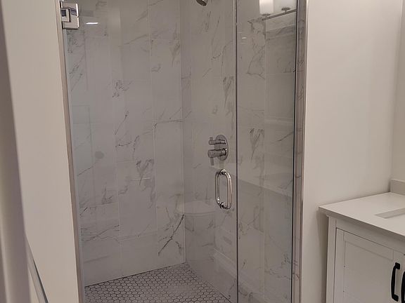 master bath on 2nd floor