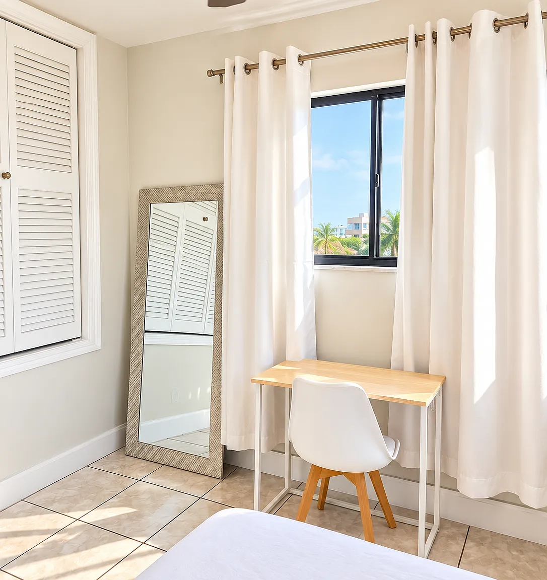 12 bed, 5550 sqft, $1,250 — Photo 2