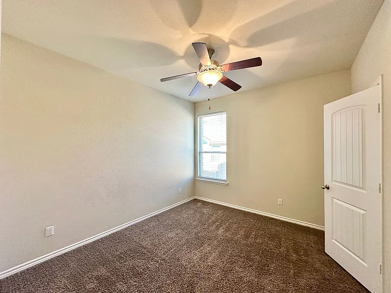 3383 Vineyard Trl — Photo 37
