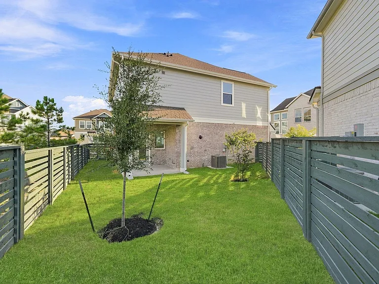 21202 Creeping Bentgrass Dr — Photo 32