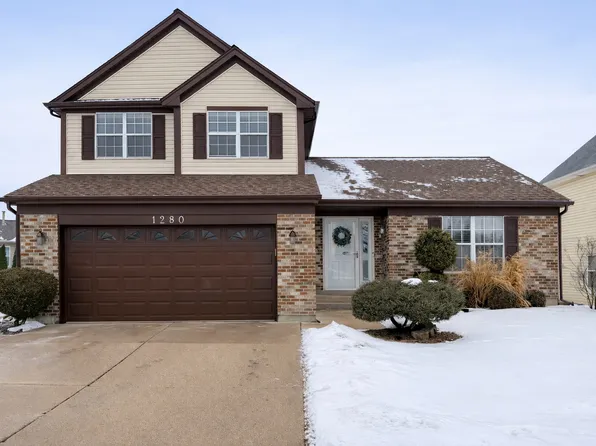 1280 Clover Ln, Hoffman Estates, IL 60192