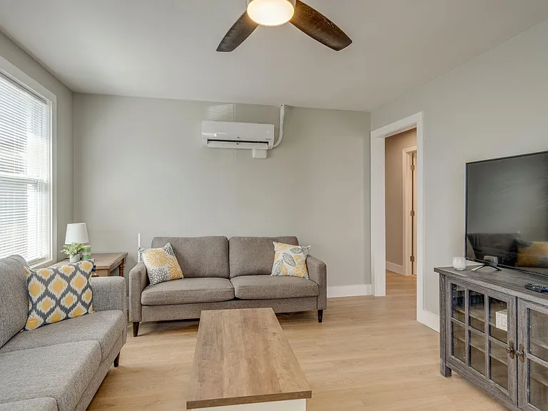1214 Pennock Ave #1 — Photo 5