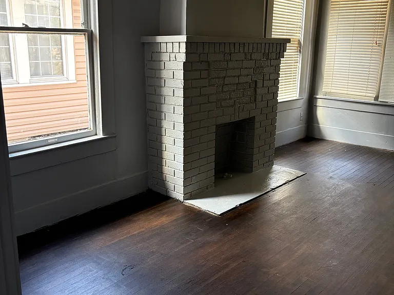 539 Kirby Pl — Photo 2