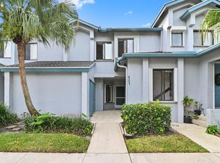 607 Harbour Pointe Way, Greenacres, FL 33413