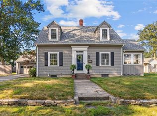 21 Earlham Way, Warwick, RI 02886