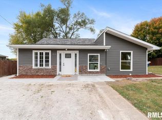 810 Hacker St, Buffalo, IA 52728