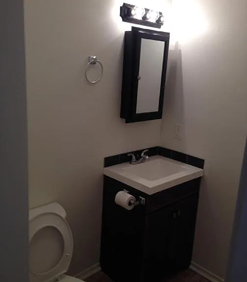 1130 Cates St — Photo 3
