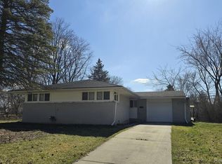 29319 Spring Hill Ln, Southfield, MI 48076