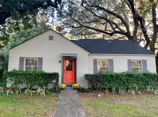 2 Bee Rd, Savannah, GA 31404