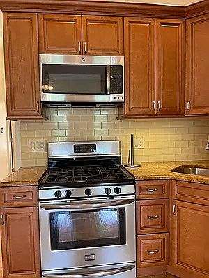 3rd image of 196 13th St #3A