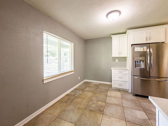 2nd image of 10230 Agave Rd