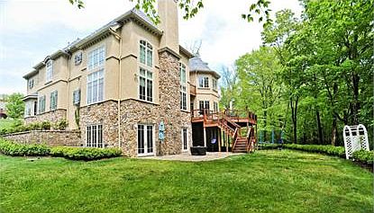 2nd image of 12 Trafalgar Dr