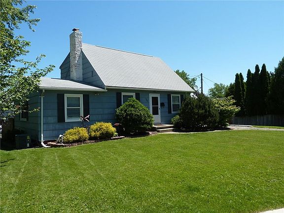 2nd image of 126 Parkview Ter