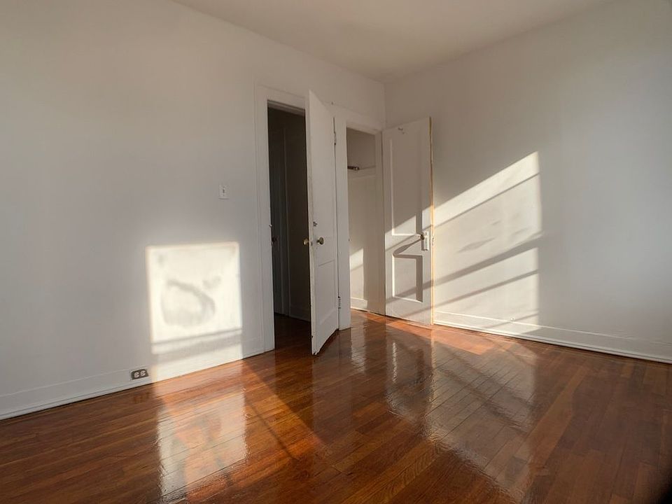 1st image of 2135 27th St APT D4