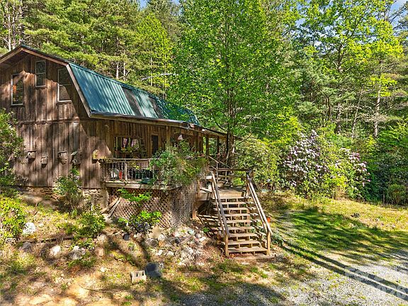 4th image of 451 Signal Tree Rd