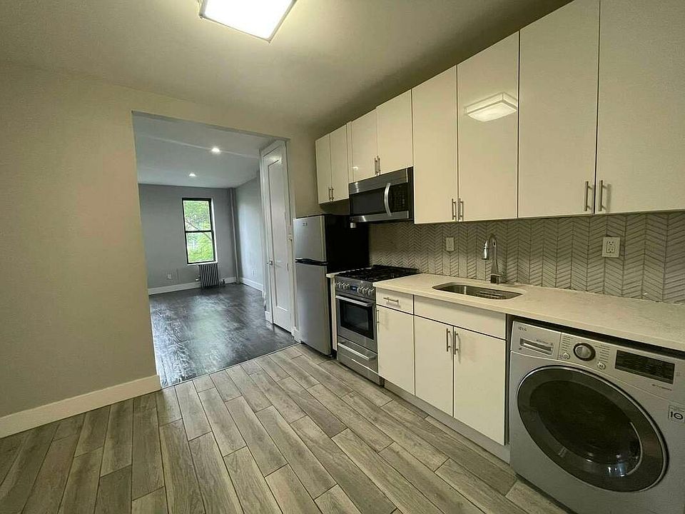 1st image of 318 E 126th St #3DD