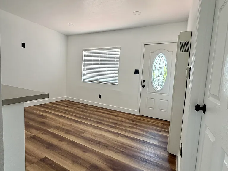 605 Lagoon Ave — Photo 14