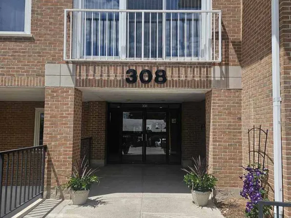 308 Happ Rd APT 304, Northfield, IL 60093