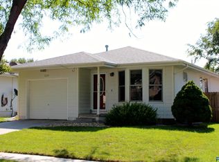 5239 W Partridge Ln, Lincoln, NE 68528