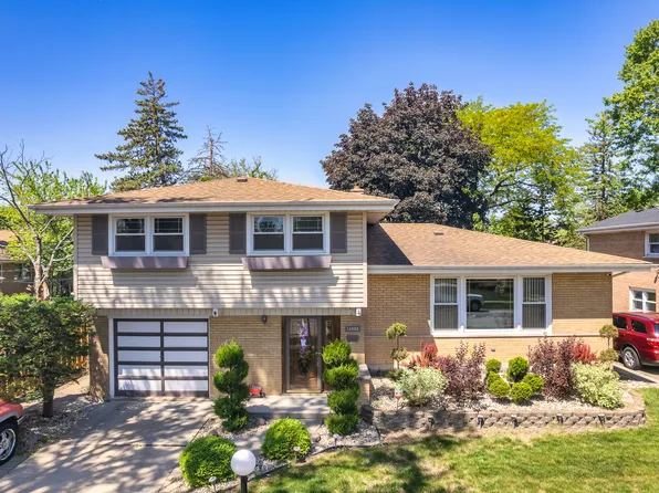 14658 Parkside Dr, Dolton, IL 60419