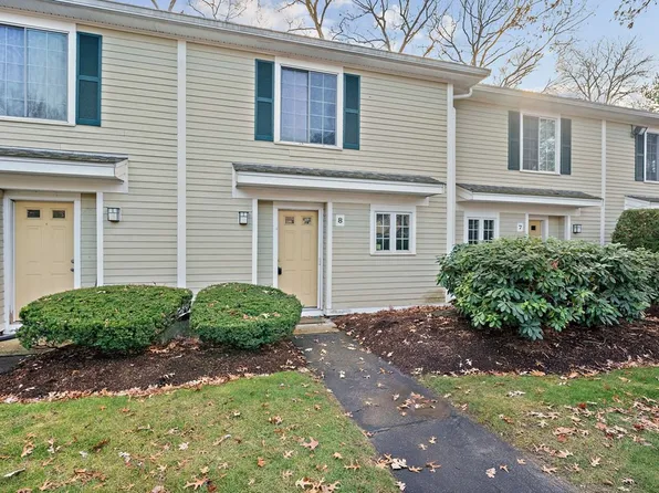 10 Nancy Rd APT 8, South Easton, MA 02375
