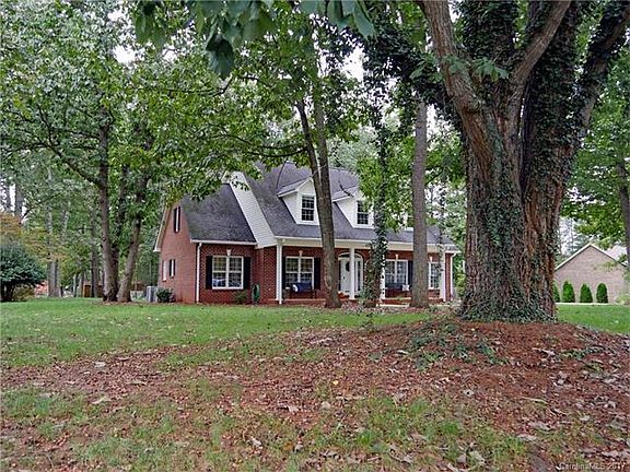 5th image of 1539 Oaklin Ln