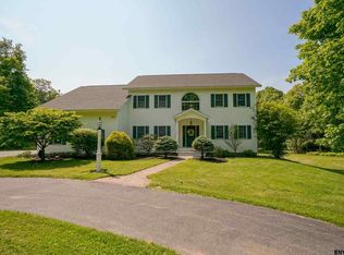 30 Woods Hill Rd, Voorheesville, NY 12186
