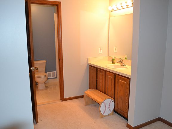 5th image of 17651 Maple Hill Dr