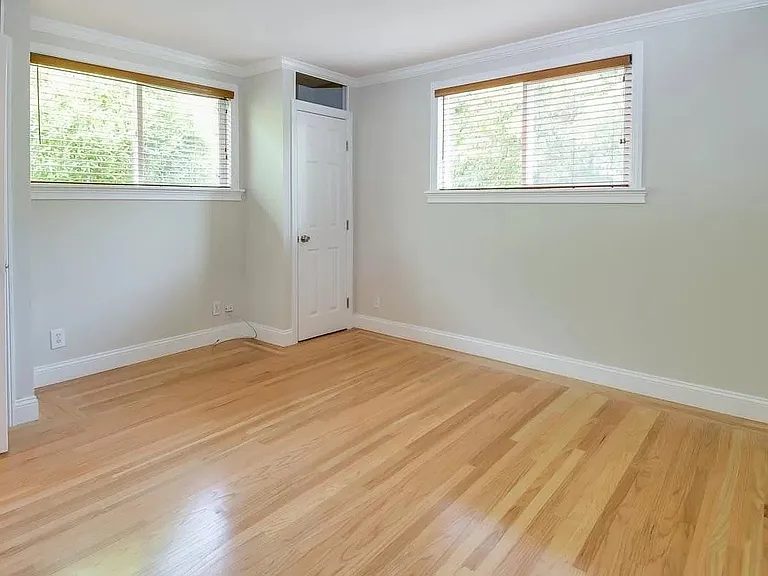 Hickory Ln — Photo 6