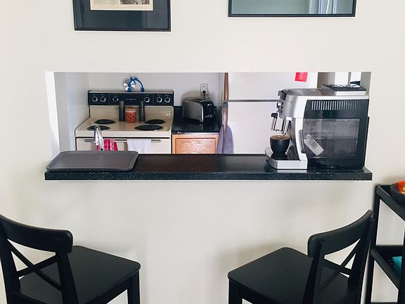 bright eat-in kitchen