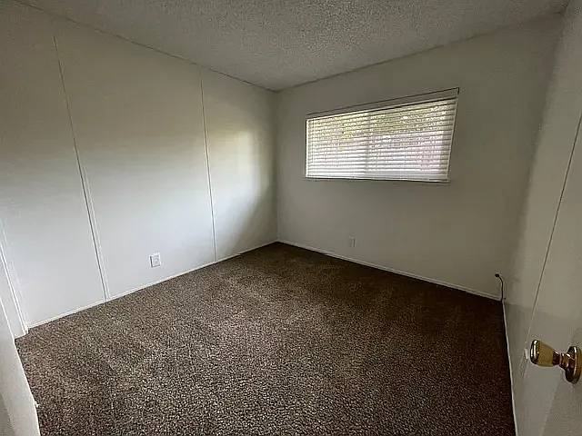 2385 S Whitney Blvd — Photo 12