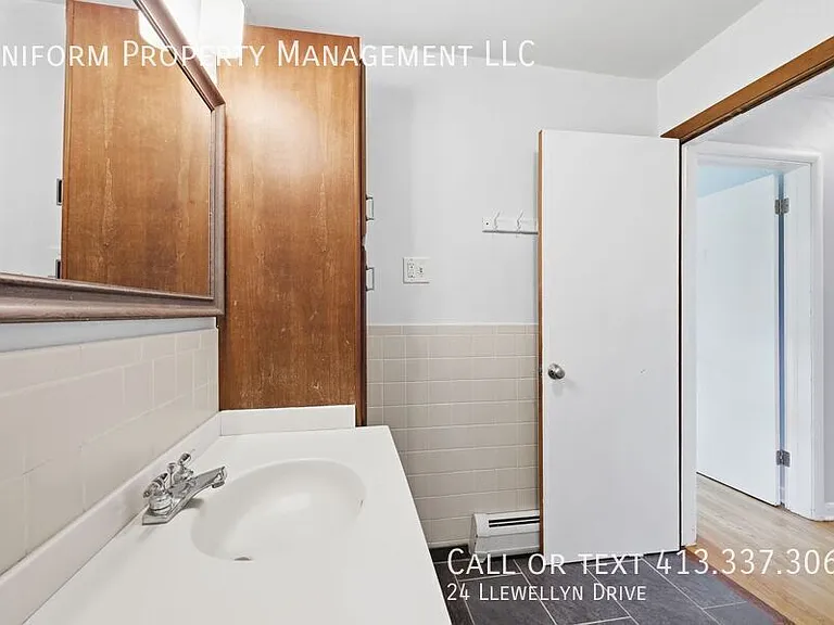 24 Llewellyn Dr — Photo 24