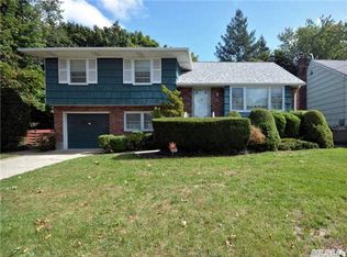 1971 Teehan Ln, Baldwin, NY 11510