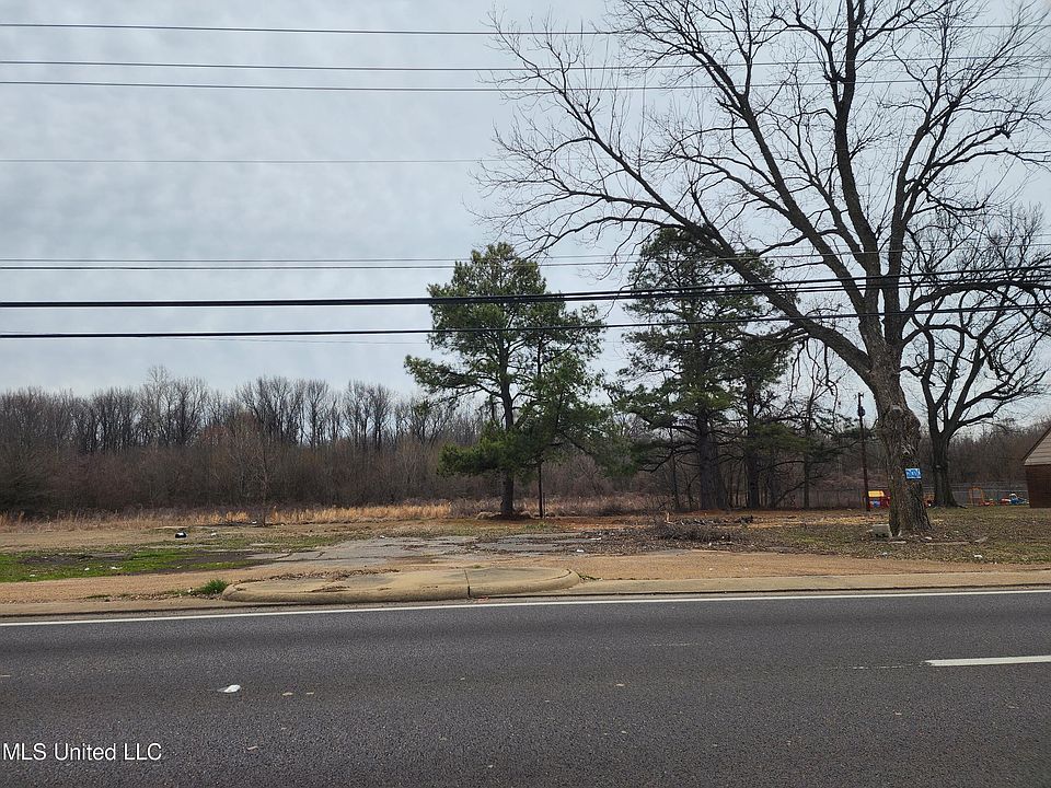 2nd image of 2020 Goodman Rd W