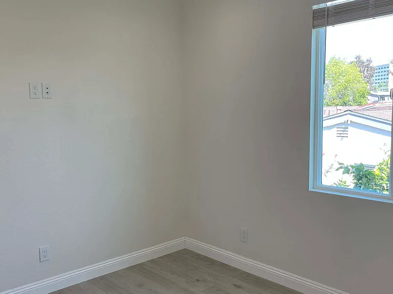 5337 Saxon St — Photo 13