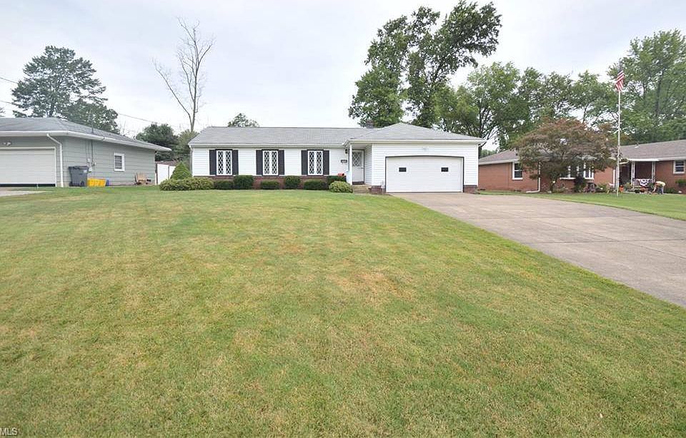 1st image of 1794 Lancaster Dr