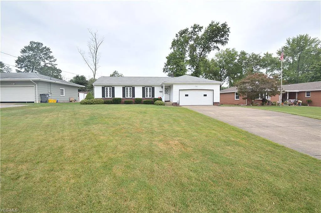 1794 Lancaster Dr photo 1