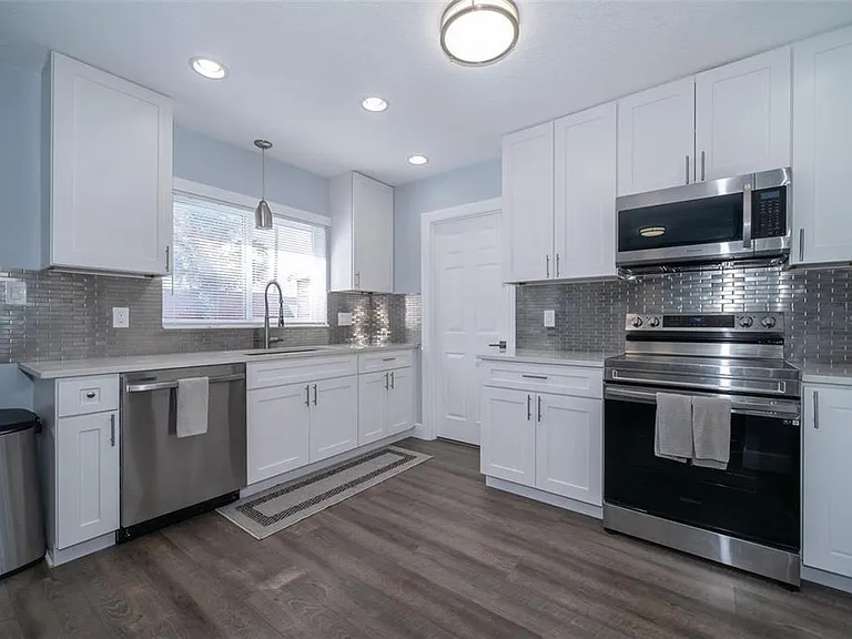 814 Malone Dr — Photo 10