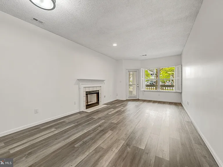 4417 Fair Stone Dr #103 — Photo 8