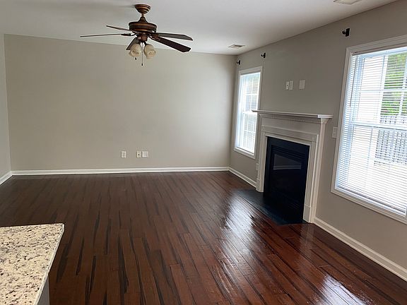 3rd image of 248 Seabiscuit Ln